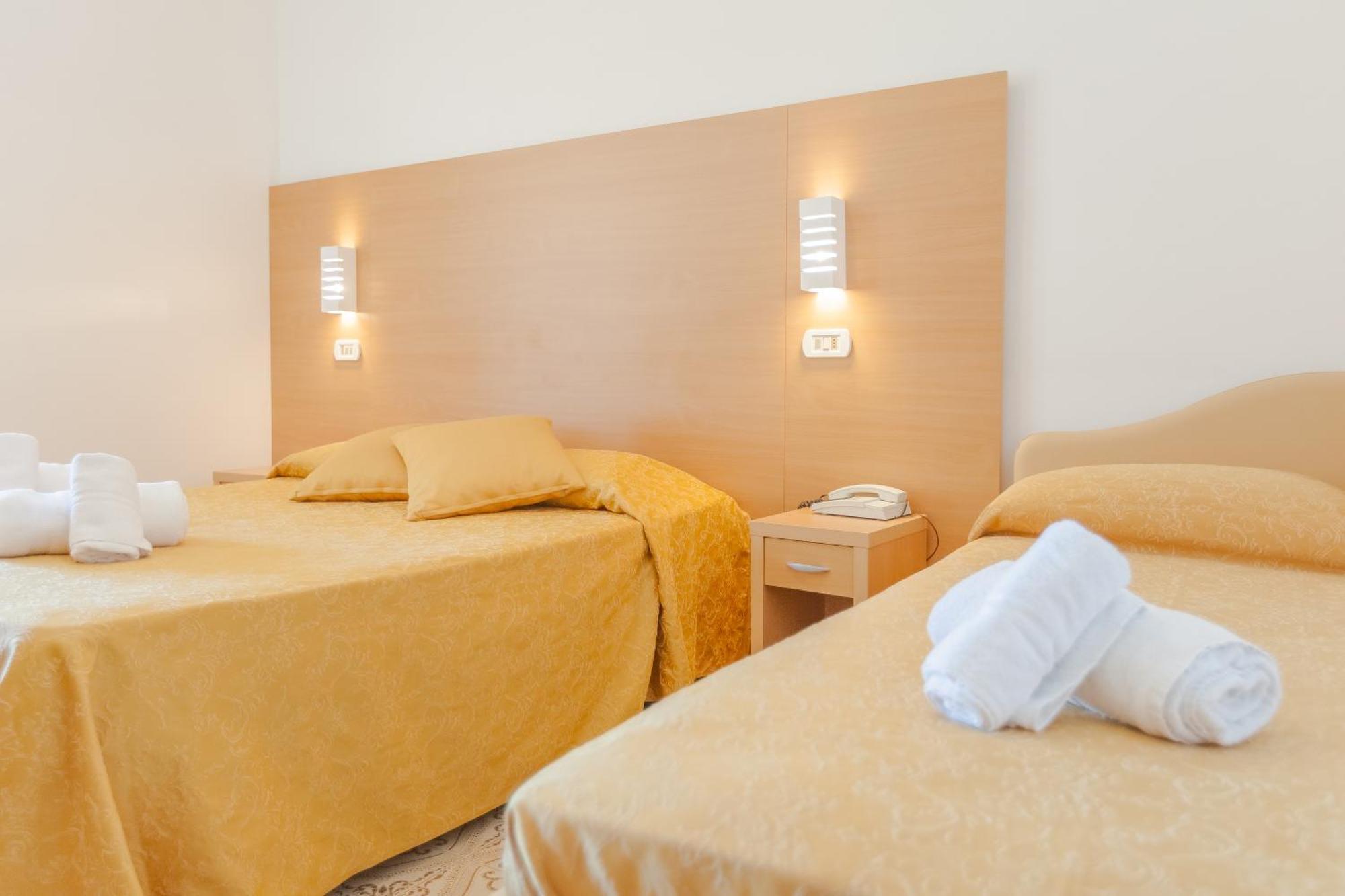 Hotel Patrizia Riccione Exterior photo
