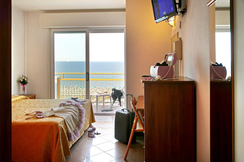 Hotel Patrizia Riccione Room photo